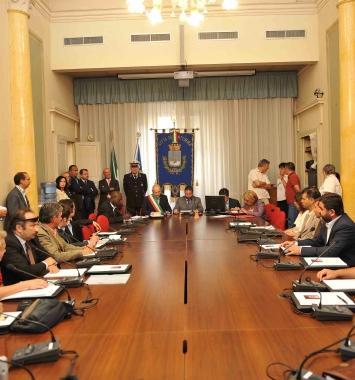 Una seduta del consiglio comunale di Pontedera 