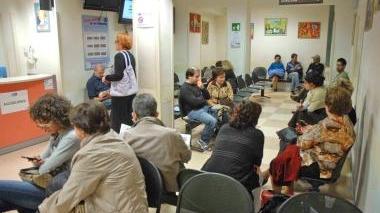 La sala di attesa del pronto soccorso del Ceppo Sotto un intervento in sala operatoria