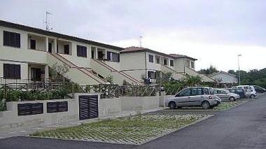 Alcuni degli edifici del Peep di Lacona che era finito sotto inchiesta