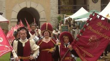 <b>IL GRUPPO. </b>Sbandieratori