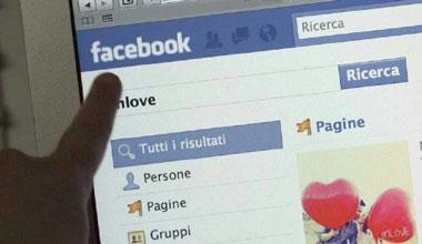«Il Comune tenga d'occhio anche Facebook»