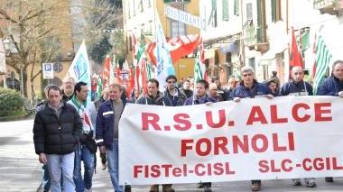 Una protesta dei lavoratori di Alce (archivio)