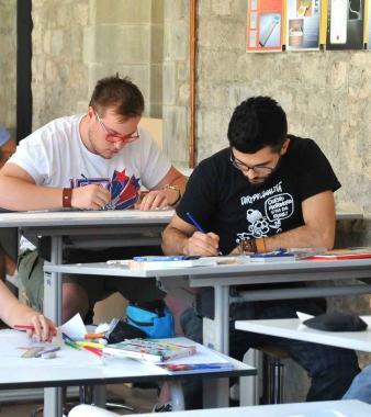 Studenti impegnati nelle prove scritte della maturit&agrave; 