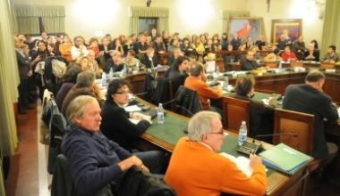 Una seduta del consiglio comunale 