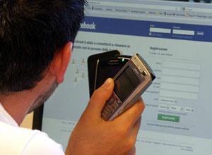 La droga corre su Facebook e sul telefonino