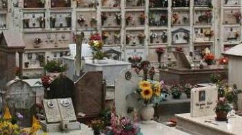 <b>CANCELLO CHIUSO.</b> Al cimitero