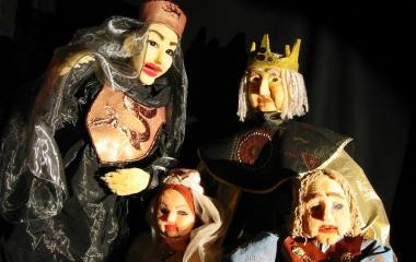 "Ora ve la racconto", Teatrino del Sole in scena stasera in piazza Costituzione