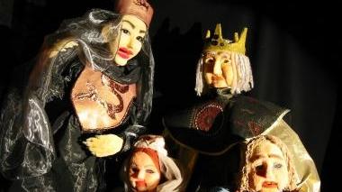 "Ora ve la racconto", Teatrino del Sole in scena stasera in piazza Costituzione