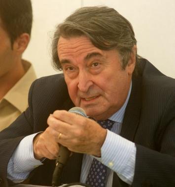 Il sindaco dà lo scossone
