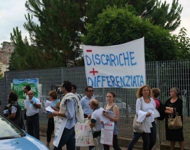 La recente protesta in occasione dello spettacolo di Panariello  