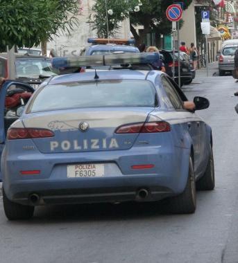 Una volante della polizia