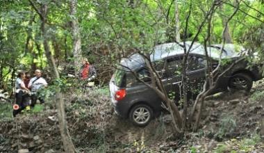 Muore dopo un volo nella scarpata sulla Pistoia-Riola