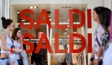 Saldi, anche peggio dello scorso anno