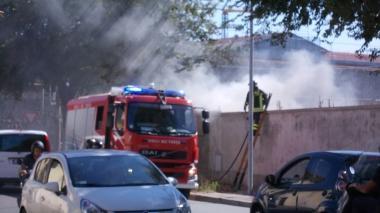 Fiamme vicino alla Caritas Negozi chiusi per il fumo