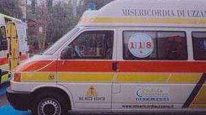 Schianto tra auto in tre all'ospedale
