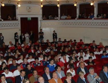 <b>INDUSTRI</b> La platea del teatro     