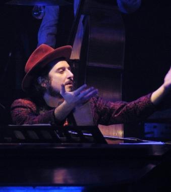 Vinicio Capossela domani in concerto    