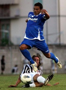 Qui sopra Tavano al dribbling, in alto lundici schierato a Fucecchio dal 1 