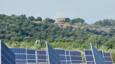 L’impianto fotovoltaico in costruzione a Suvereto