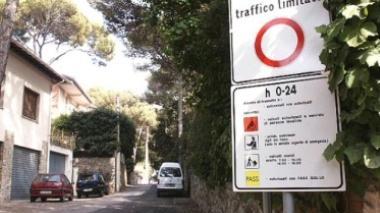 Parcheggi a Castiglioncello, esposto anti-ordinanza