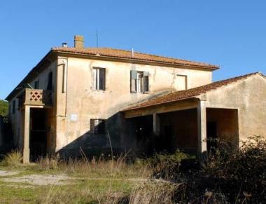 Uno dei poderi nella tenuta di Rimigliano 
