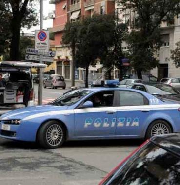 Fermato a bordo di auto rubata sulla panoramica per Falcinello