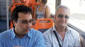 Il consigliere Russo (Pdl) e l'assessore Bettini (Sel) insieme sul bus per promuovere la linea E