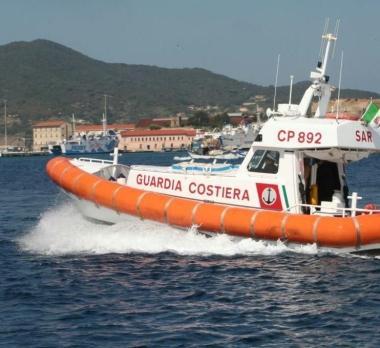 Uno dei mezzi della Capitaneria 