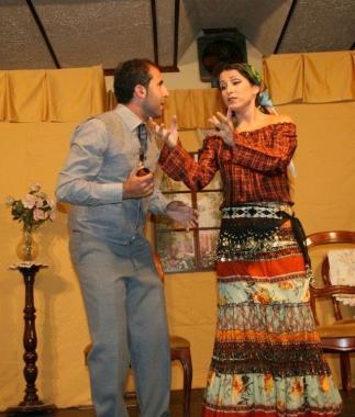 Una scena di Mi &egrave; caduta una cavalla nel letto di Augusto Bonardi  