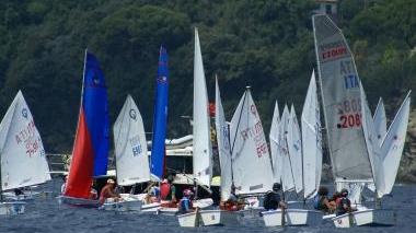 Una fase della regata svolta a Rio Marina