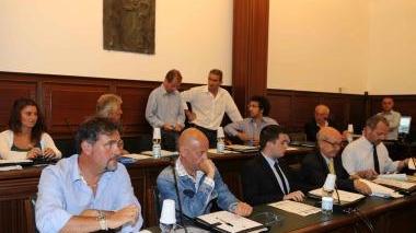 La questione delle bollette care torna in consiglio comunale