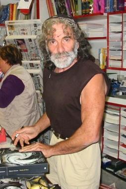 Tra gli ospiti Mauro Corona