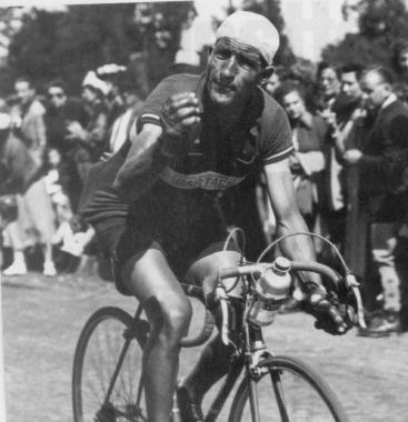 Il campione di ciclismo Gino Bartali