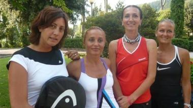 A destra le finaliste del doppio femminile Sirio, Raggiante, Marchi e Bettazzi             