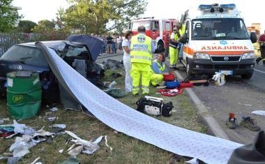 La scena del terribile incidente in via Firenze 