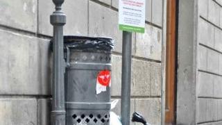 Rifiuti fuori da un’abitazione