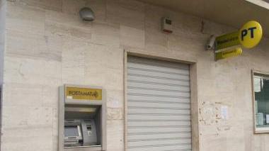 <b>IN DIFFICOLTÀ.</b> L’ufficio postale di Torre del Lago
