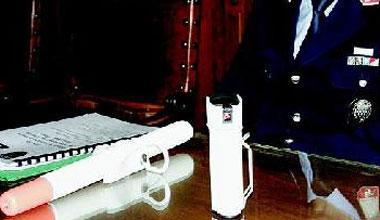 Vigili urbani "armati" di bomboletta al peperoncino