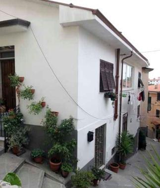La casa della signora Minerva che &egrave; stata svaligiata dai ladri a Codena          