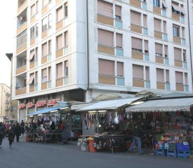 I banchi di via Buontalenti 