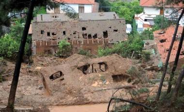 <b>COLATA DI FANGO.</b> La casa di Lavacchio distrutta dalla frana 