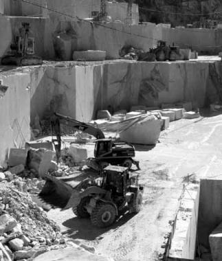 Una veduta delle cave di Carrara  