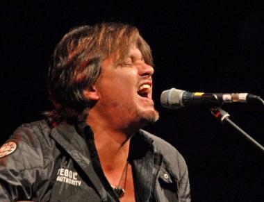 Cristiano De Andr&eacute; sar&agrave; domani sera in piazza Aranci per un concerto dedicato al padre  