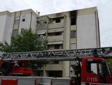 Ustionato nell'alloggio in fiamme