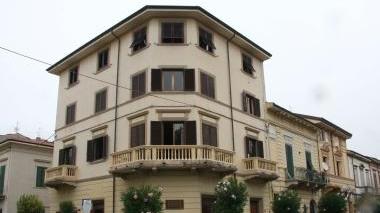 <b>VIA VESPUCCI.</b> In questo stabile uno degli appartamenti nei quali vive un usufruttuario