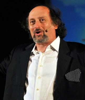 Il comico molisano Antonio Cornacchione     