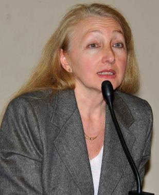 <b>GABRIELLA POGGESI</b> Soprintendente per i Beni archeologici   