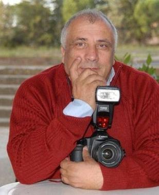 <b>PAPARAZZO.</b> Enzo Russo 