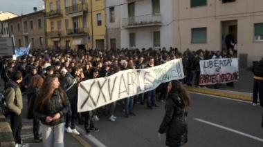 Scuola, verso un settembre nero tra tagli e classi superaffollate