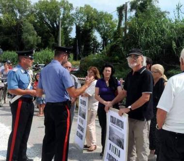 <b>IL PRESIDIO.</b> Esponenti di Italia Nostra al cantiere 